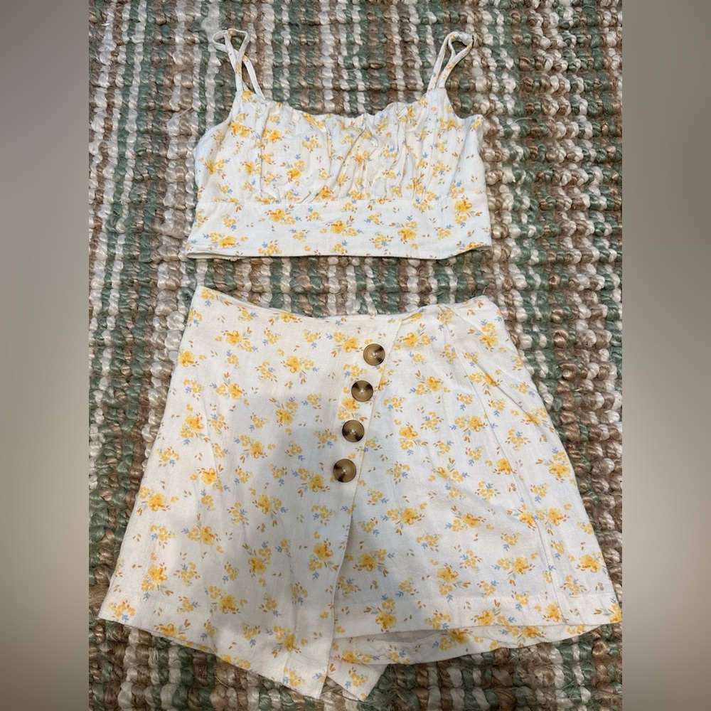 Floral Two-Piece Set with Yellow Flowers